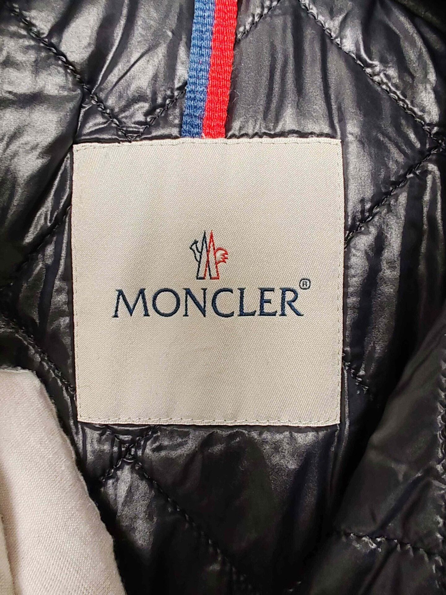 Moncler Moncler Logo Patch Puffer Jacket Size M Size US M / EU 48-50 / 2 - 4 Thumbnail