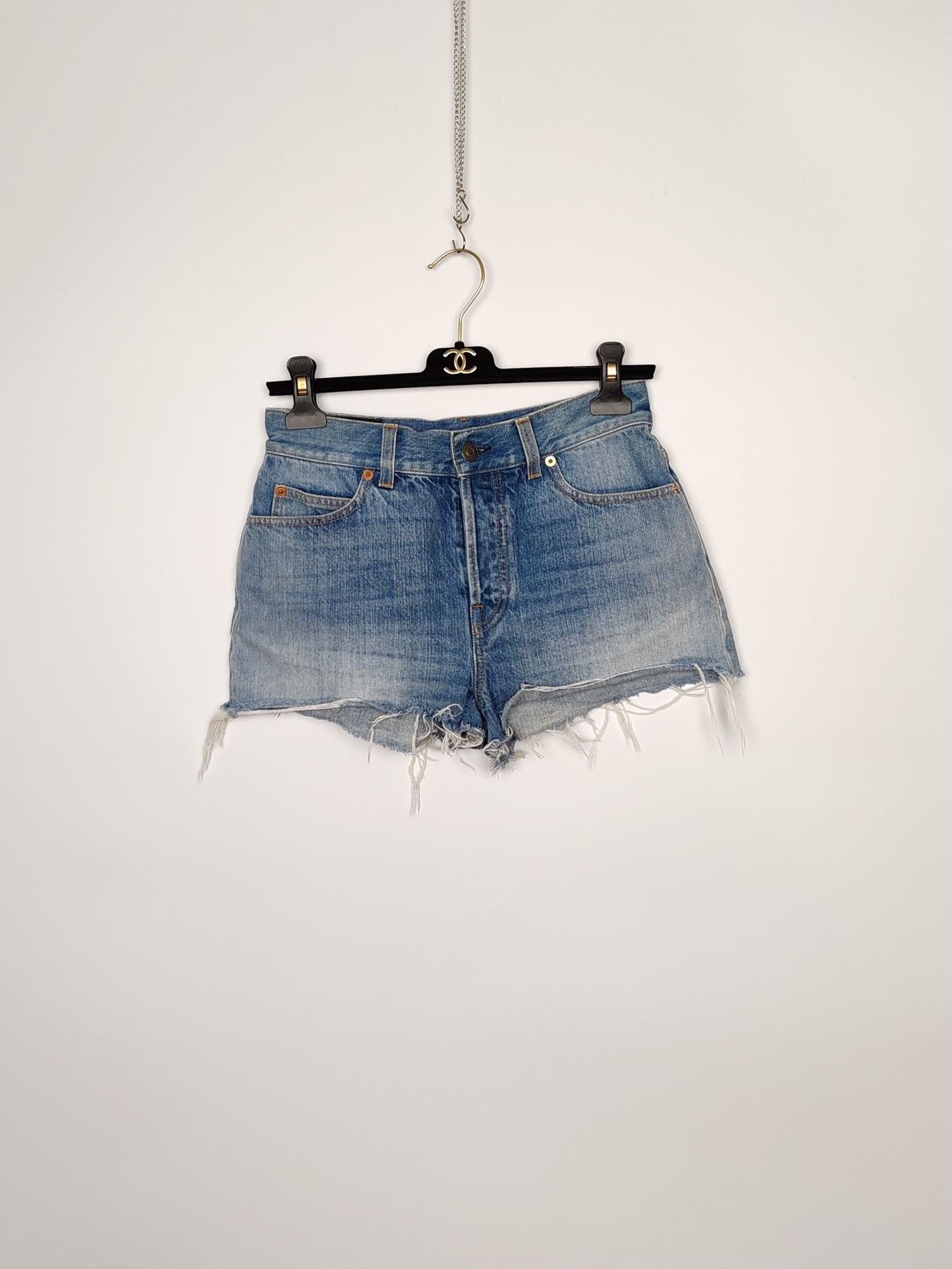 Gucci Gucci x Disney Donald Duck Denim Shorts Size 24 Size 24" / US 00 / IT 34 - 2 Thumbnail