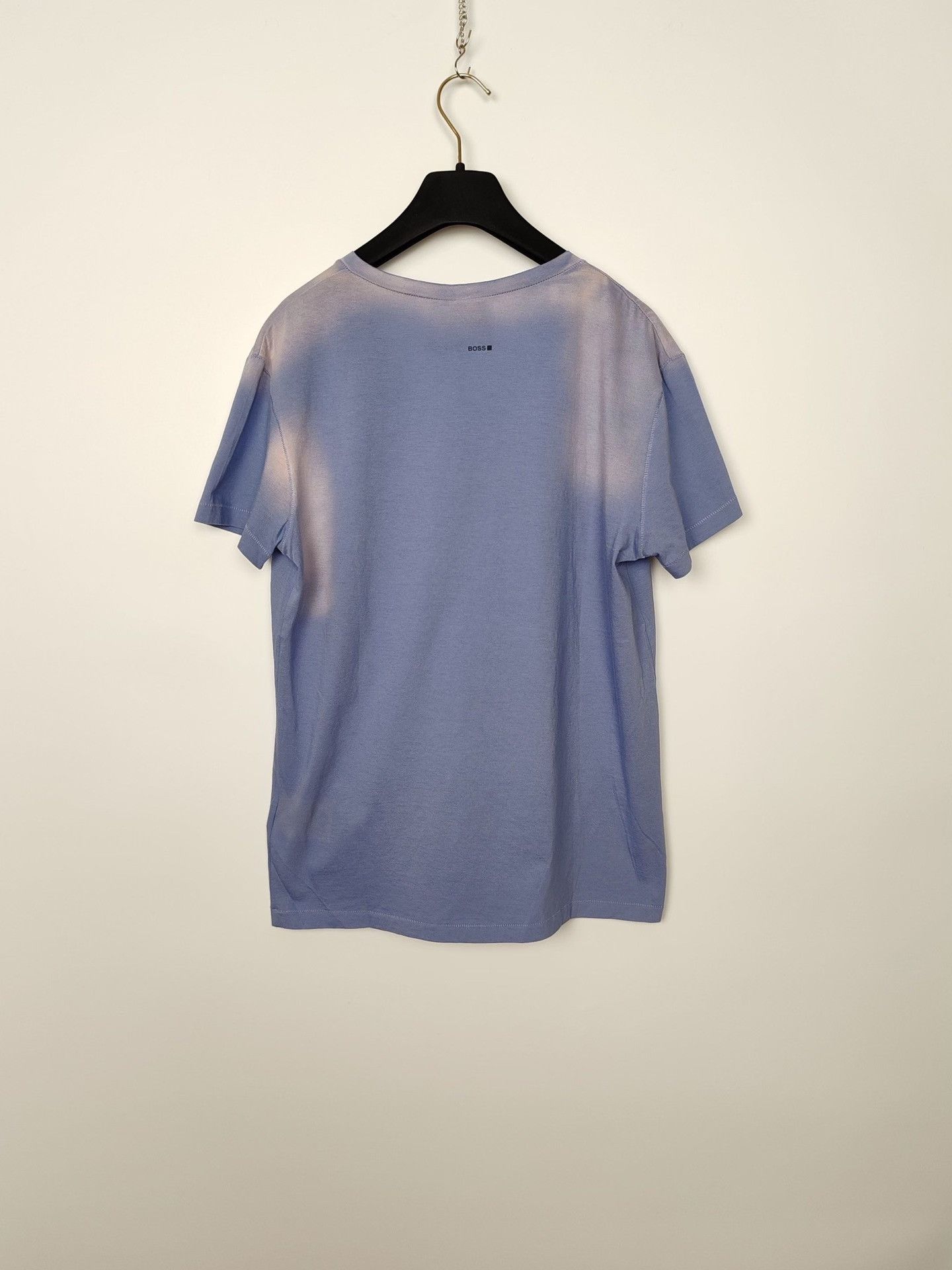 Hugo Boss Boss Graphic V-Neck T-Shirt Size M Size US M / EU 48-50 / 2 - 3 Thumbnail