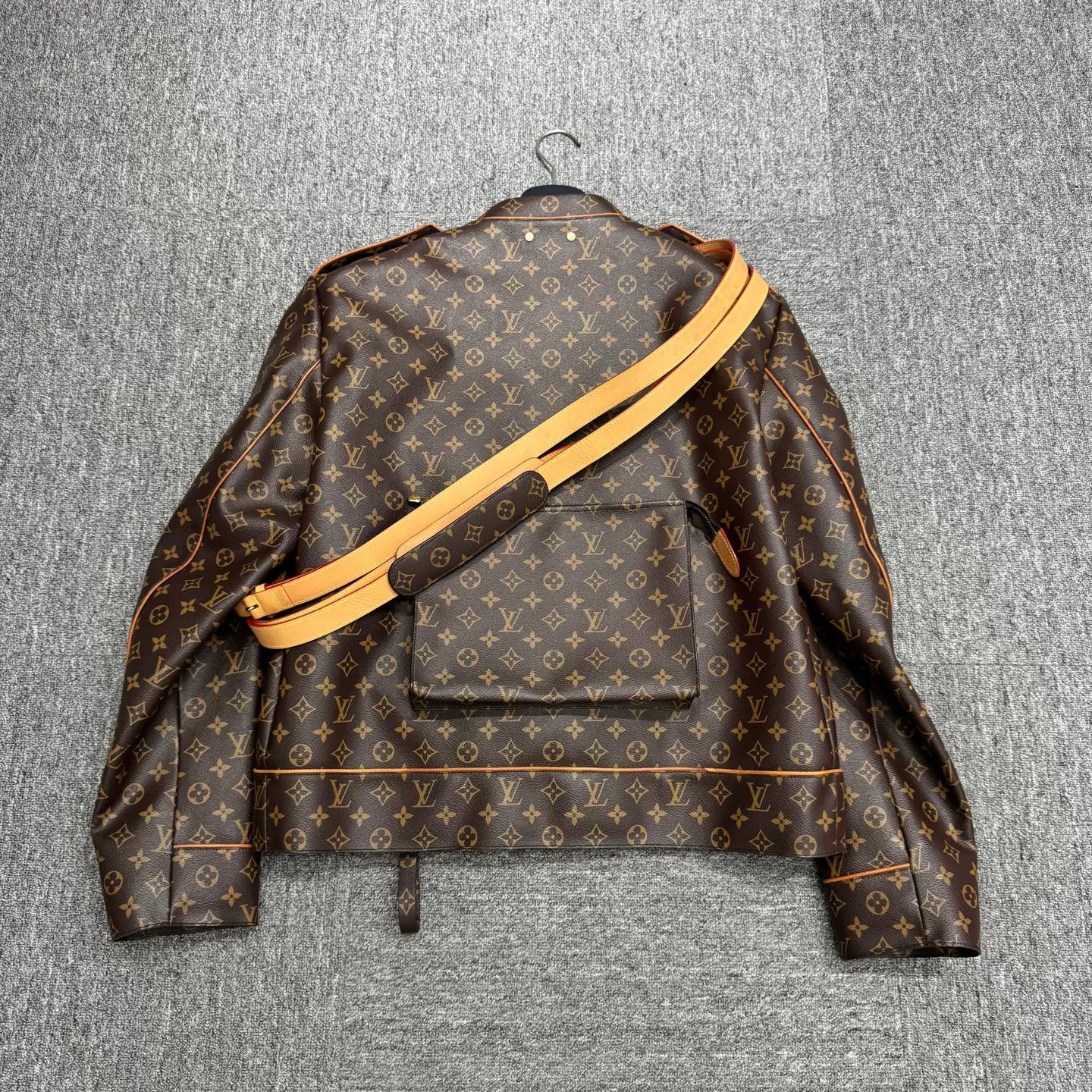 Louis Vuitton Louis Vuitton Monogram Jacket Size L Size US L / EU 52-54 / 3 - 6 Thumbnail