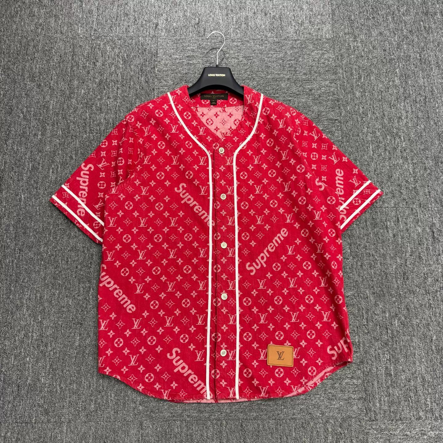 Louis Vuitton Louis Vuitton x Supreme Monogram Jersey L Size US L / EU 52-54 / 3 - 2 Thumbnail