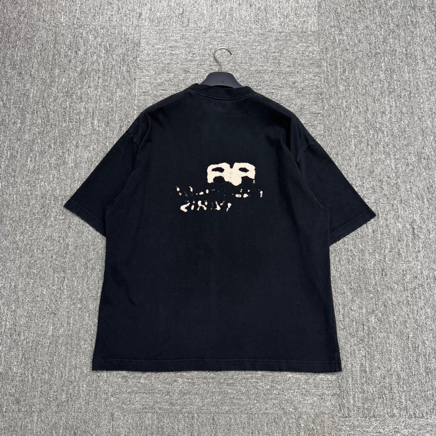 Balenciaga Balenciaga Graffiti Logo T-Shirt US S Size US S / EU 44-46 / 1 - 6 Thumbnail