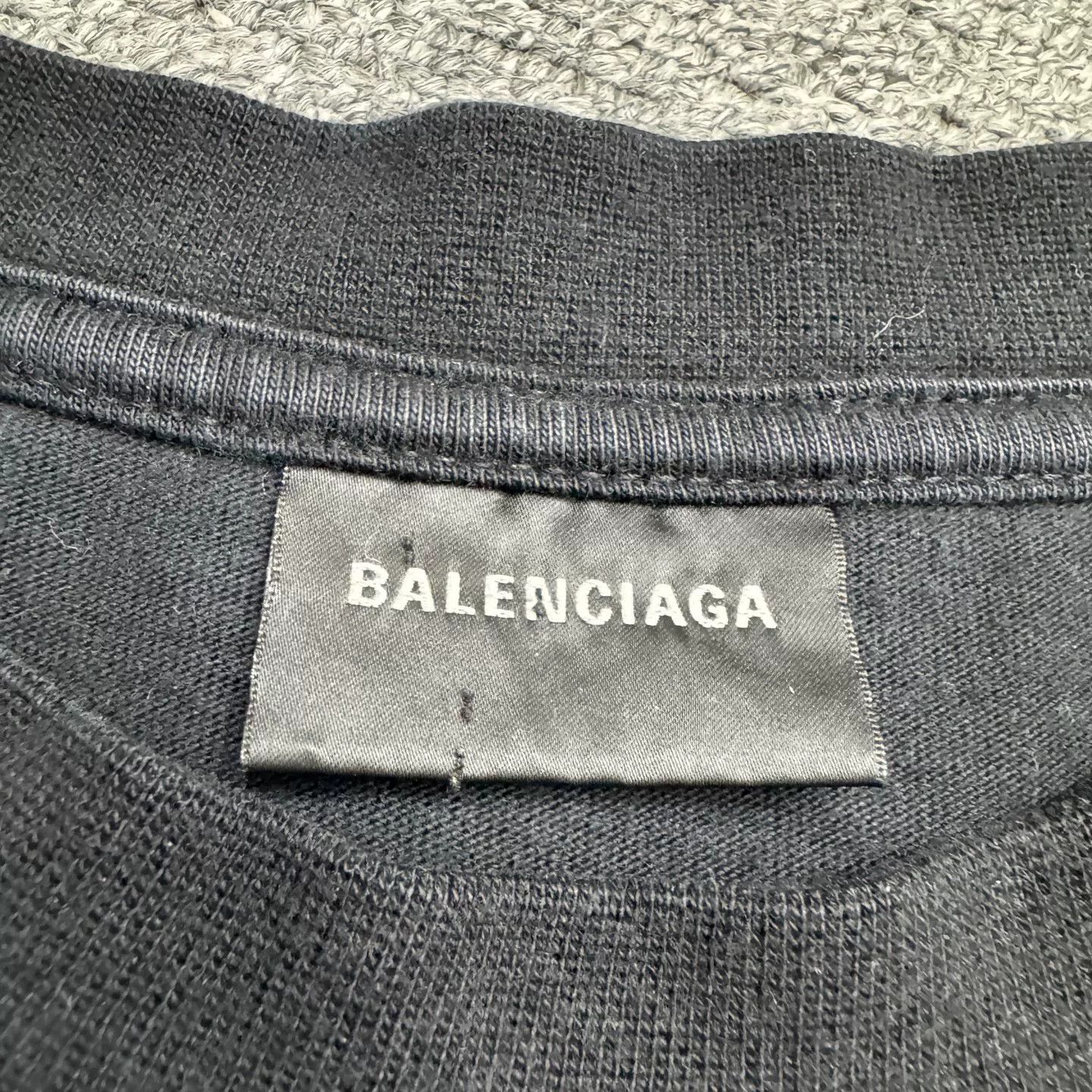 Balenciaga Balenciaga Graffiti Logo T-Shirt US S Size US S / EU 44-46 / 1 - 3 Thumbnail