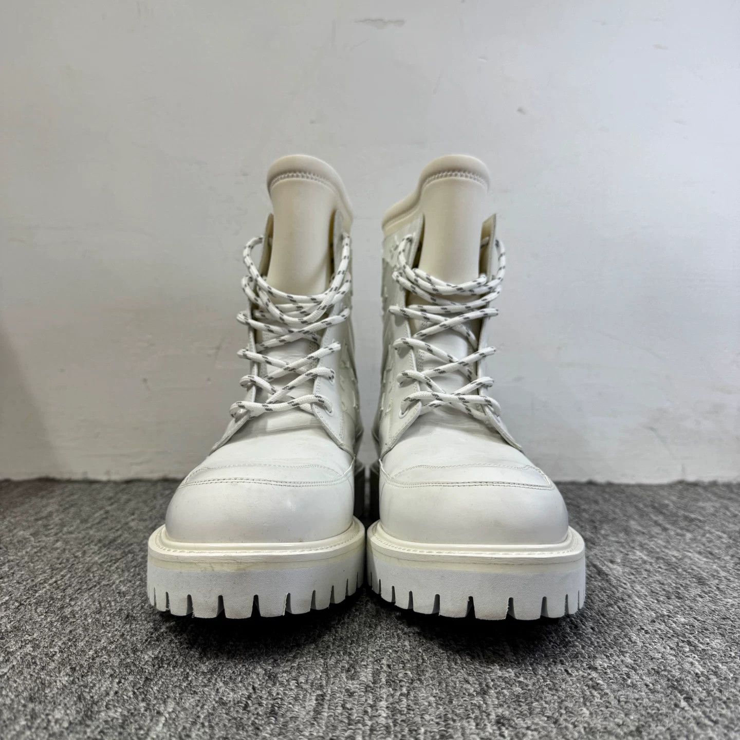 Louis Vuitton Louis Vuitton Monogram Embossed Boots Size 10 Size US 10 / EU 43 - 3 Thumbnail