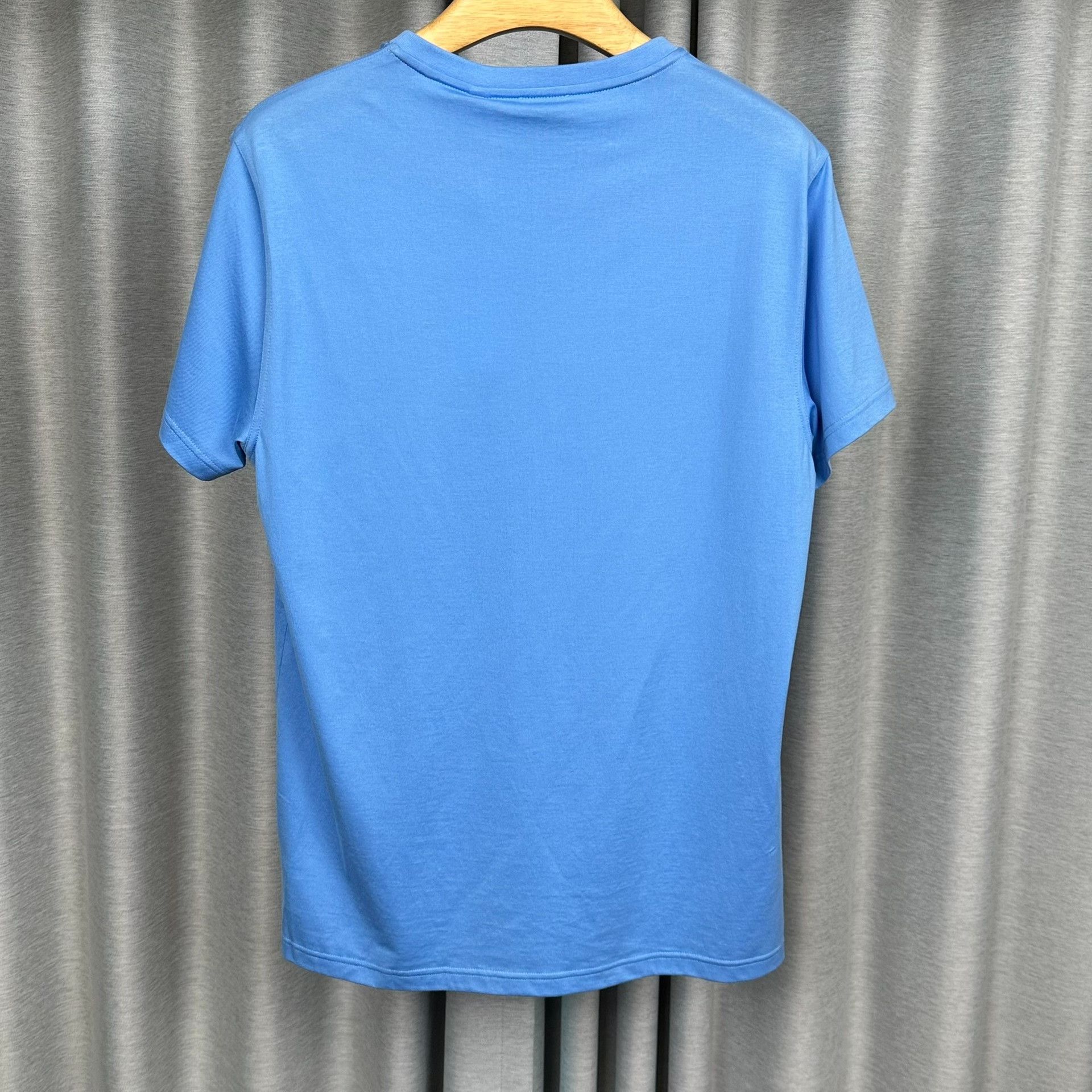 Burberry Burberry TB Logo T-Shirt Size L Size US L / EU 52-54 / 3 - 3 Thumbnail