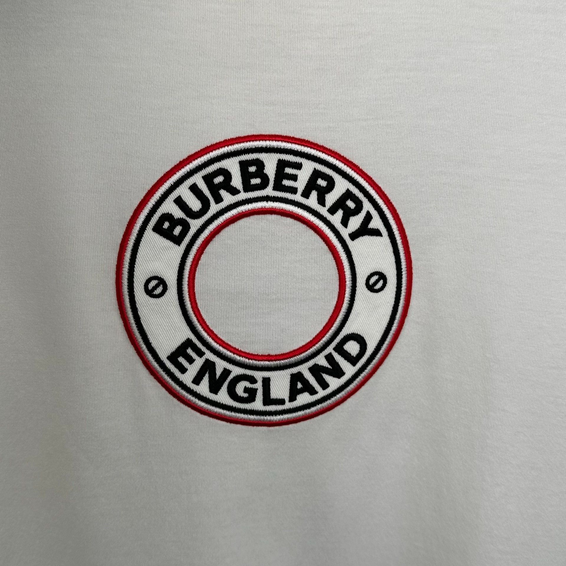Burberry Burberry Circle Logo Embroidered T-Shirt XL Size US XL / EU 56 / 4 - 5 Thumbnail