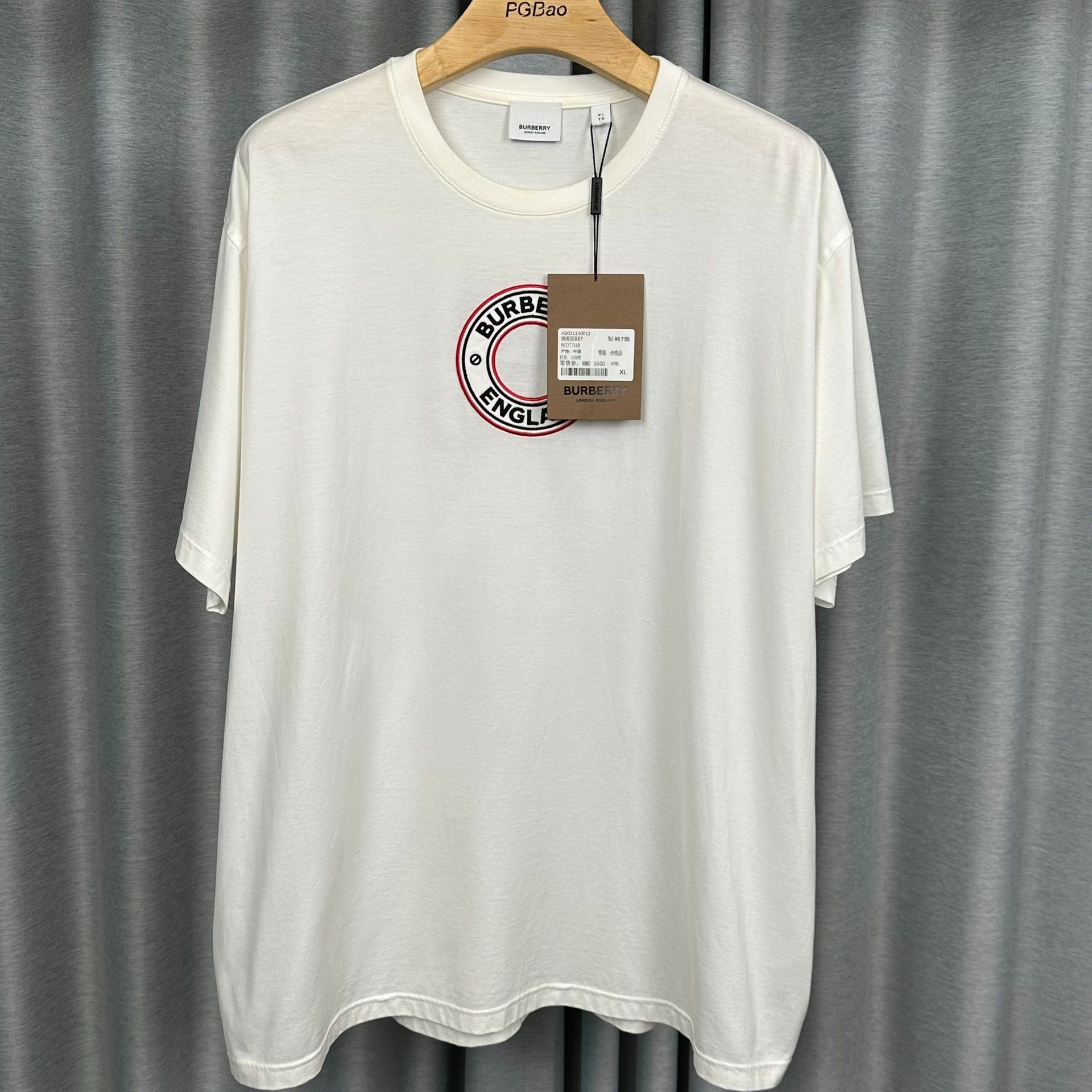 Burberry Burberry Circle Logo Embroidered T-Shirt XL Size US XL / EU 56 / 4 - 2 Thumbnail