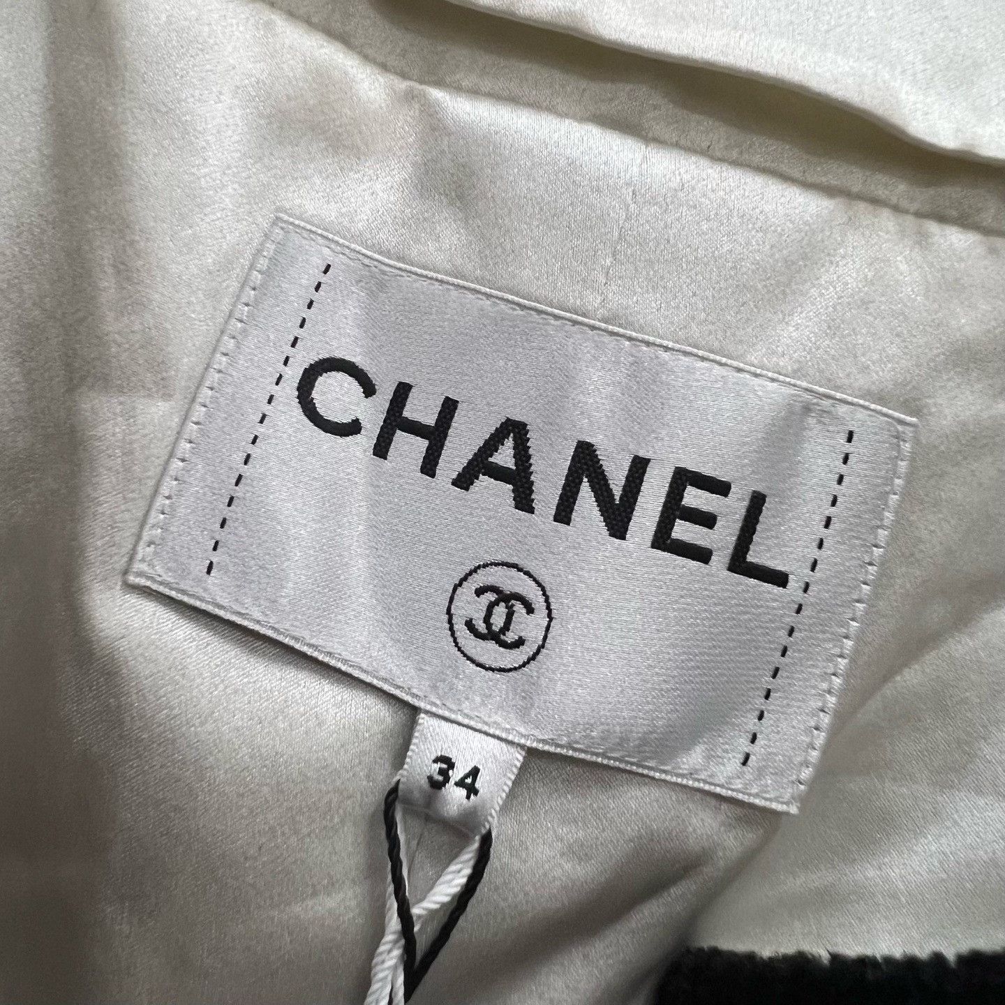 Chanel Chanel Black Tweed Jacket Size 34 Size XS / US 0-2 / IT 36-38 - 4 Thumbnail