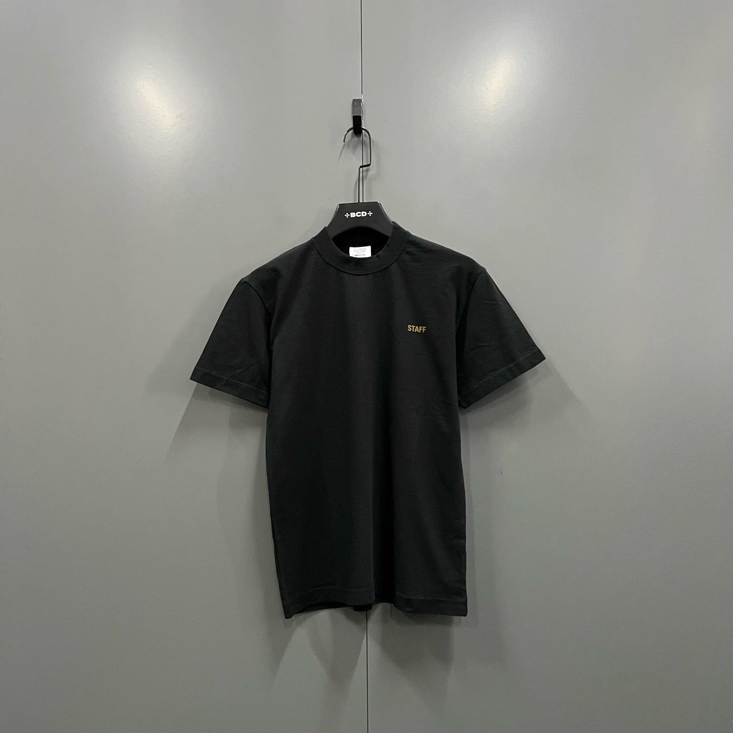 Vetements Vetements Staff Logo T-Shirt Size XS Size XS / US 0-2 / IT 36-38 - 2 Thumbnail