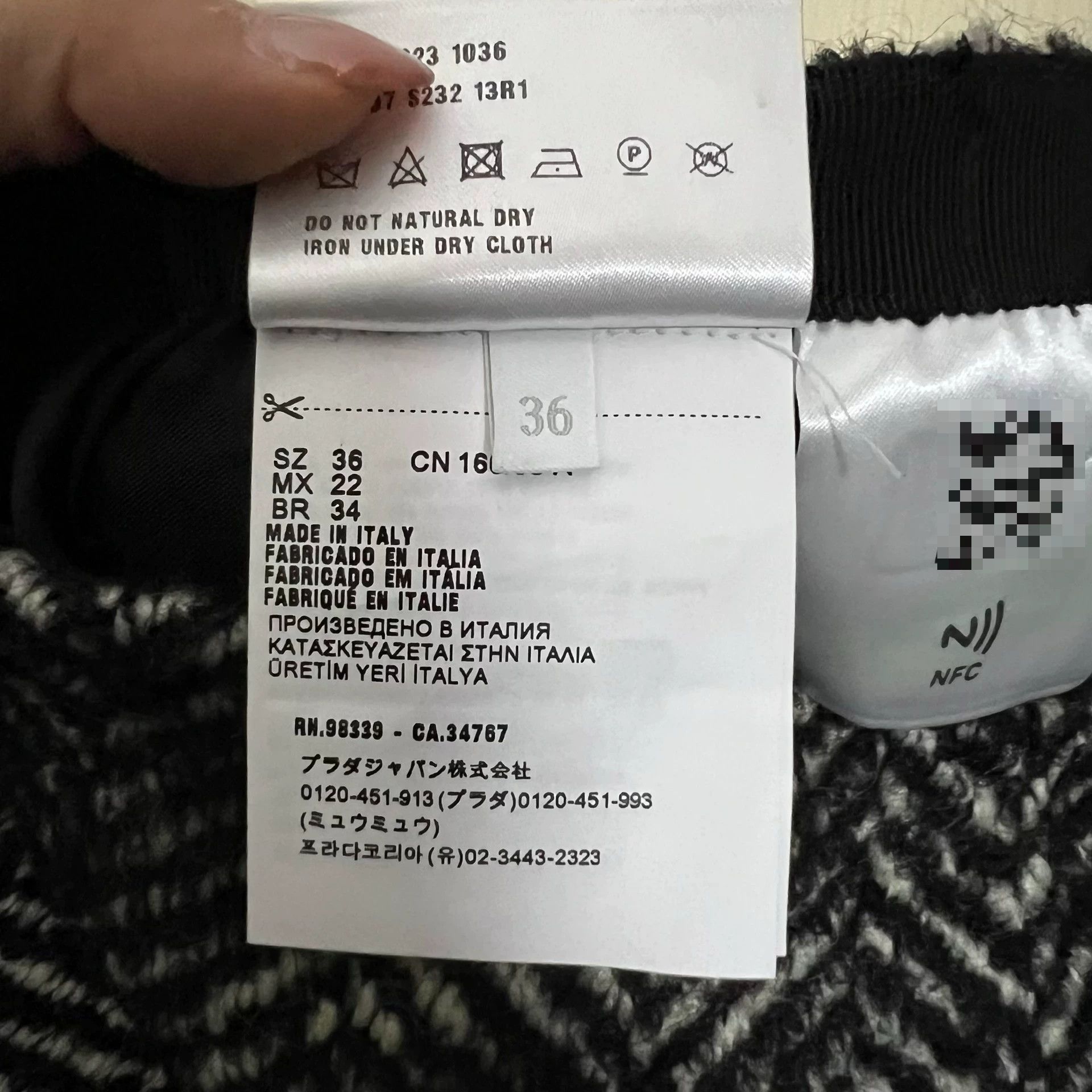 Miu Miu Miu Miu Herringbone Mini Skirt Size 36 Size 25" / US 0 / IT 36 - 5 Thumbnail