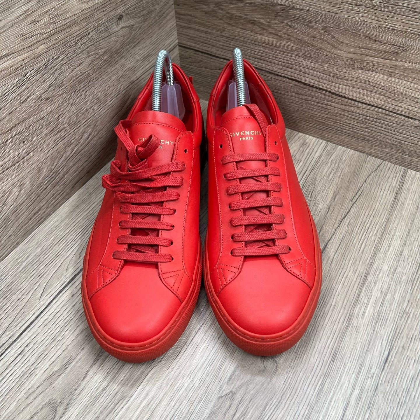 Givenchy Givenchy Red Low-Top Sneakers US 7 / EU 40 Size US 7 / EU 40 - 3 Thumbnail