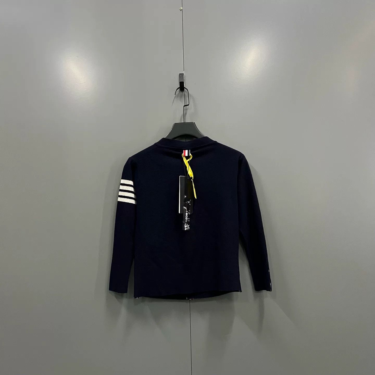 Thom Browne Thom Browne 4-Bar Stripe Cardigan Size 3 Size US L / EU 52-54 / 3 - 3 Thumbnail