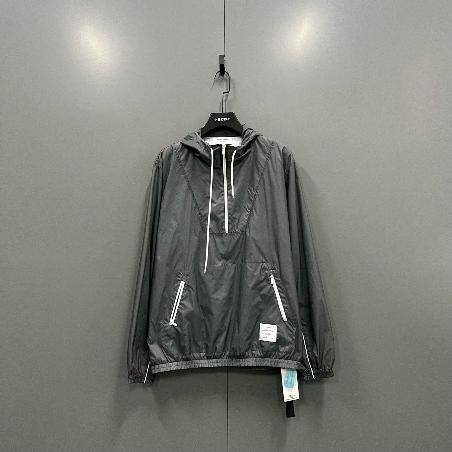 Thom Browne Thom Browne Nylon Half-Zip Hooded Jacket Size 2 Size US M / EU 48-50 / 2 - 2 Thumbnail