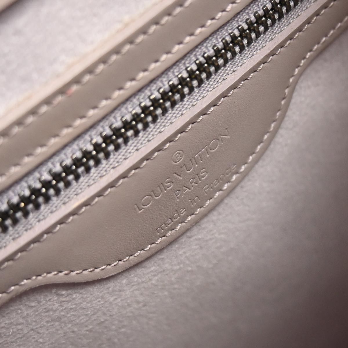 Louis Vuitton Louis Vuitton Verseau Handbag Epi Leather Size ONE SIZE - 4 Thumbnail