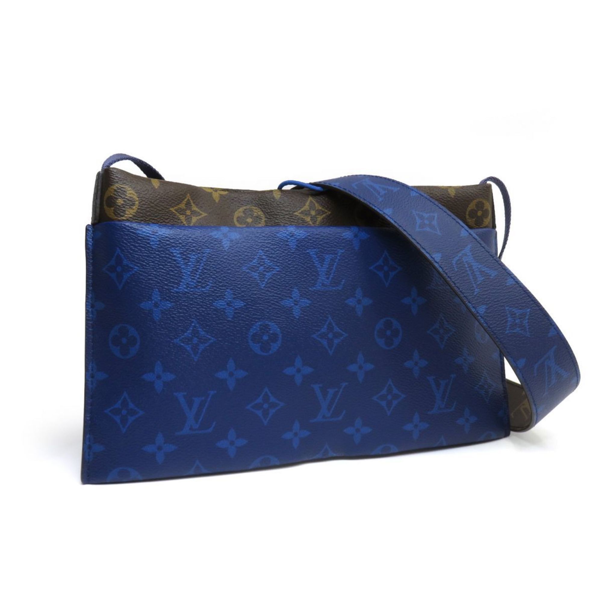 Louis Vuitton Louis Vuitton Pochette Outdoor Monogram Canvas Size ONE SIZE - 2 Thumbnail