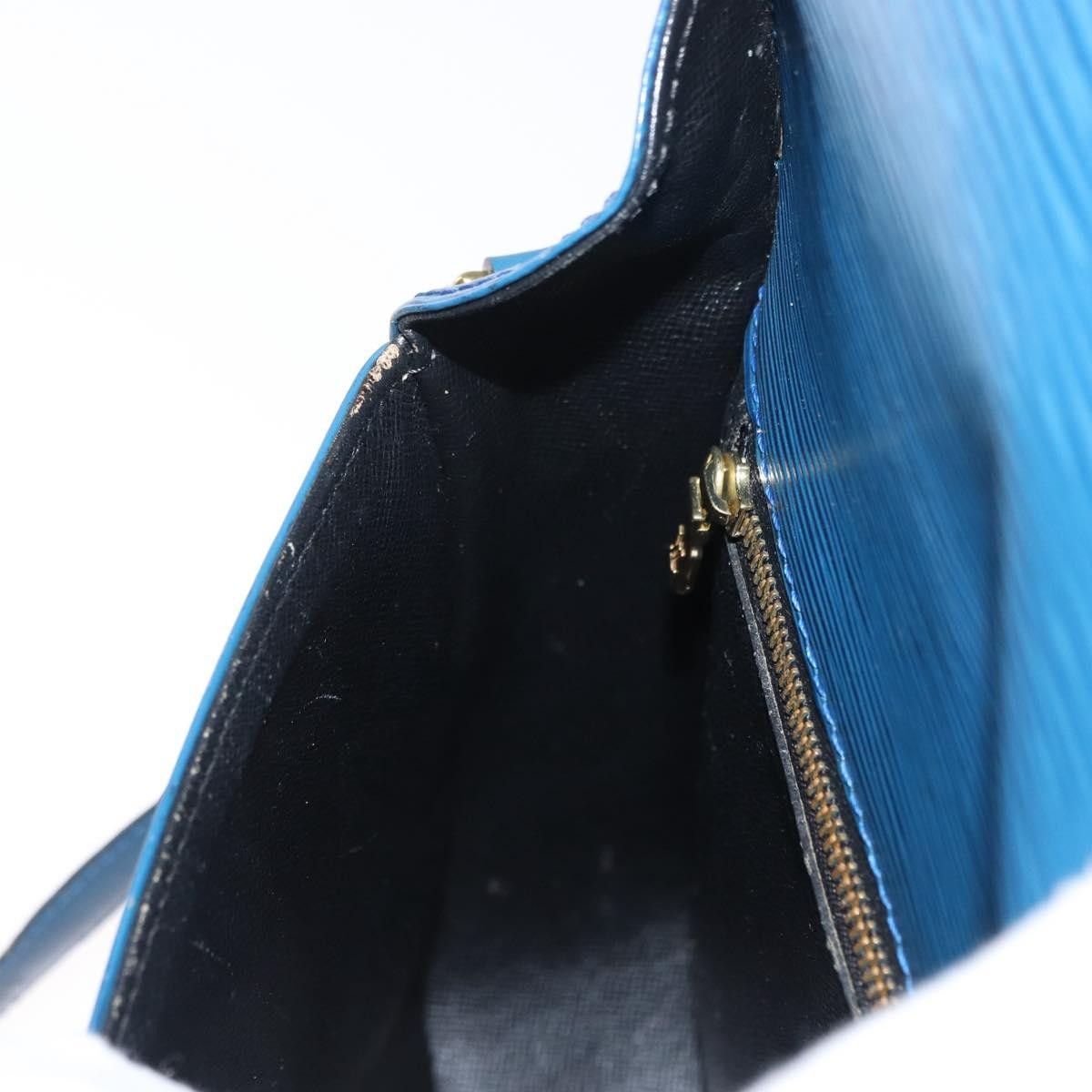 Louis Vuitton Louis Vuitton Saint Cloud Handbag Epi Leather Size ONE SIZE - 22 Thumbnail