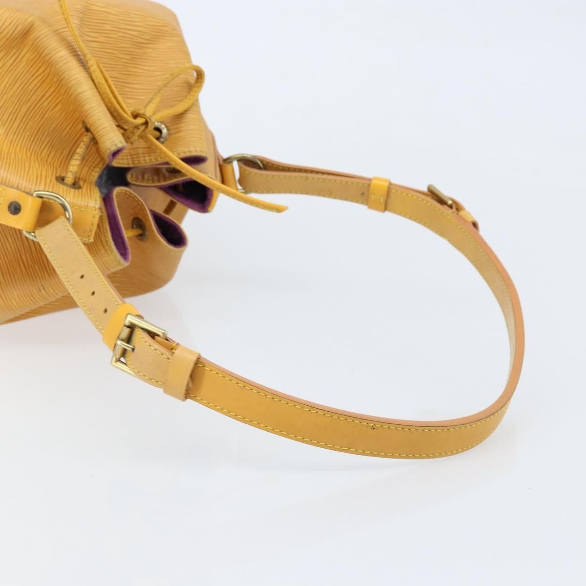 Louis Vuitton Louis Vuitton Petit Noe NM Epi Leather Size ONE SIZE - 7 Thumbnail