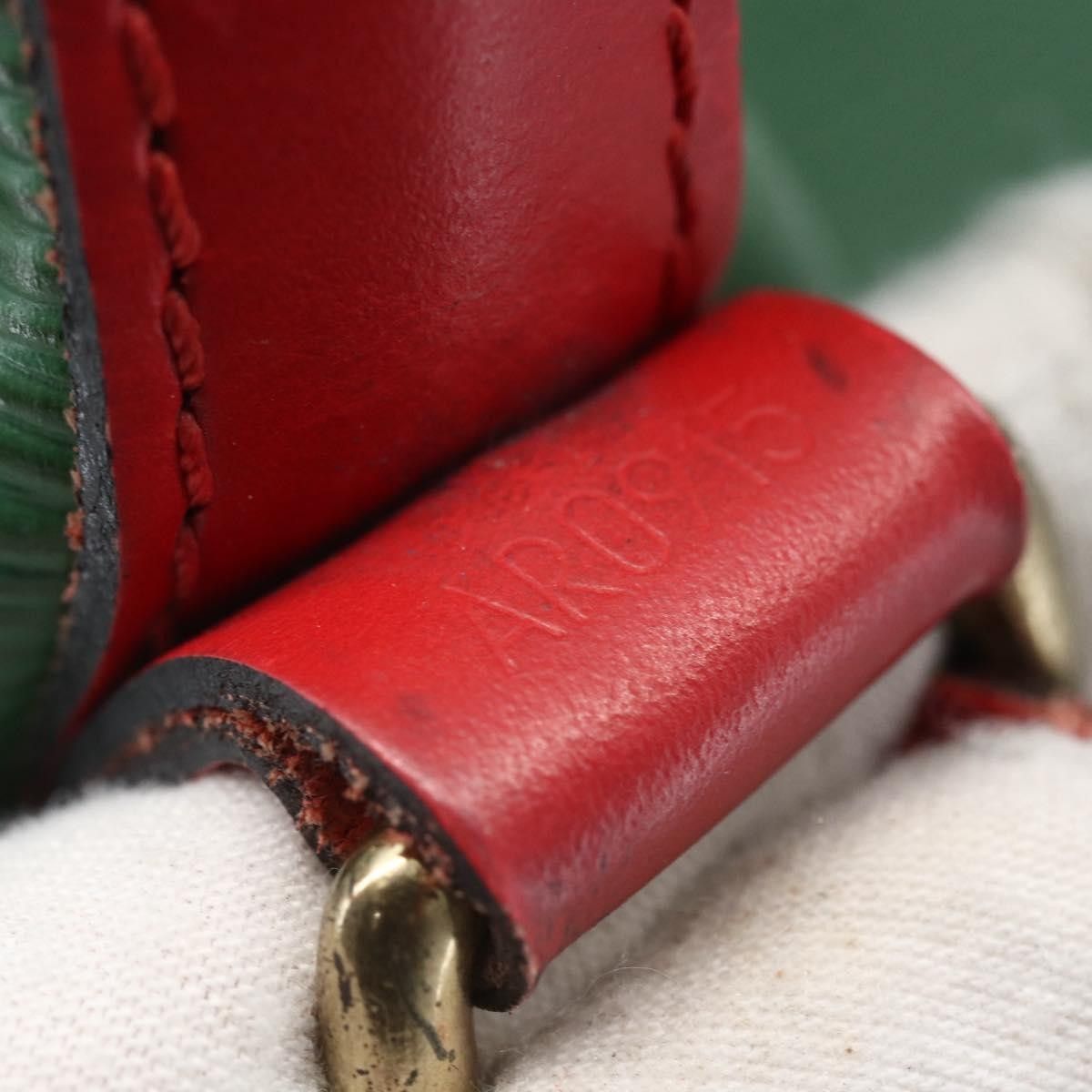 Louis Vuitton Louis Vuitton Bicolor Petit Noe Epi Leather Size ONE SIZE - 6 Thumbnail
