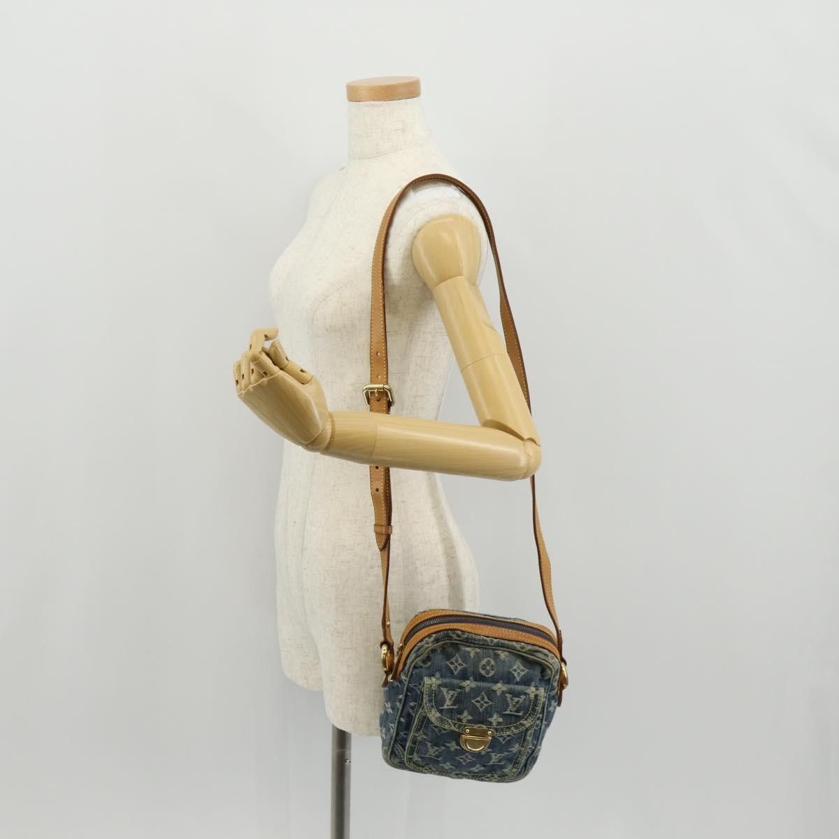 Louis Vuitton Louis Vuitton Camera Bag Monogram Denim Size ONE SIZE - 14 Thumbnail