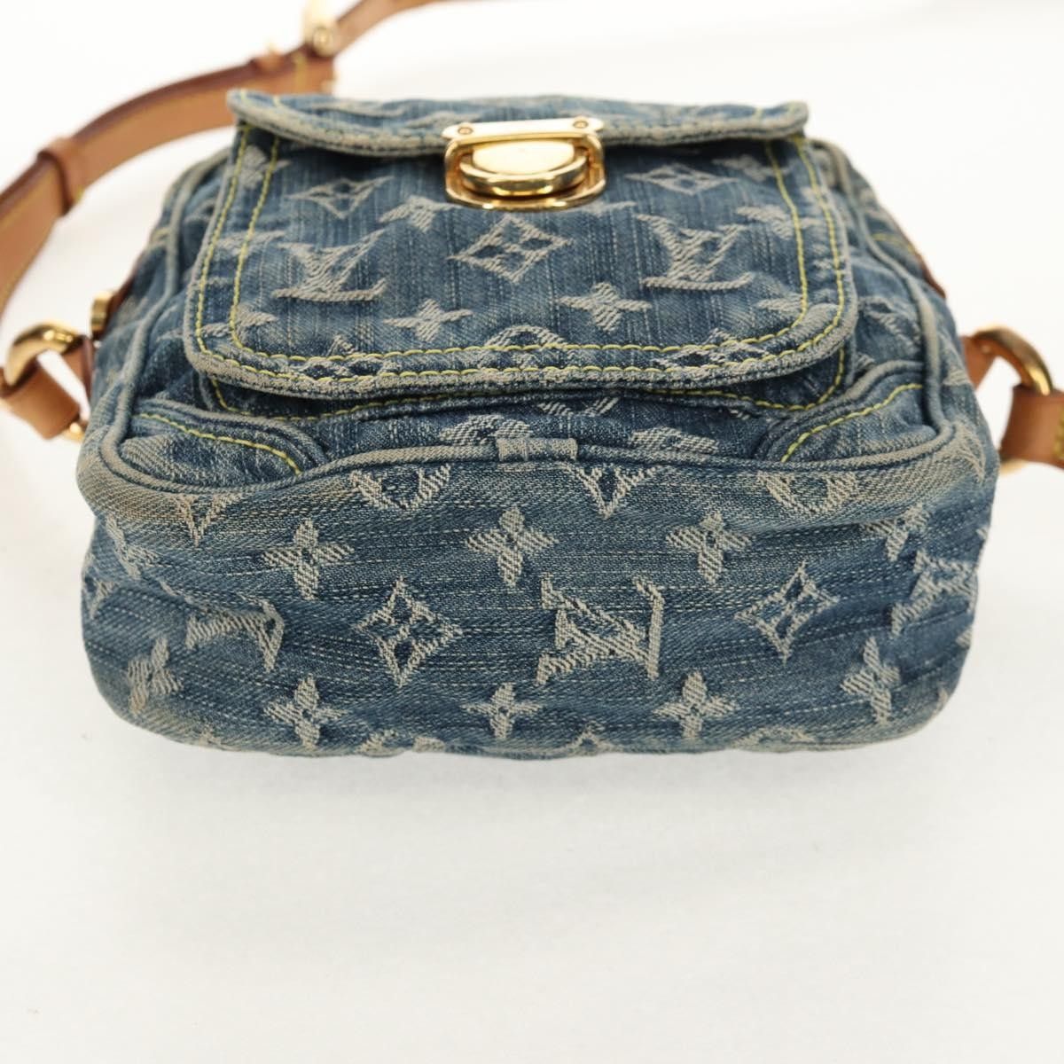 Louis Vuitton Louis Vuitton Camera Bag Monogram Denim Size ONE SIZE - 16 Thumbnail