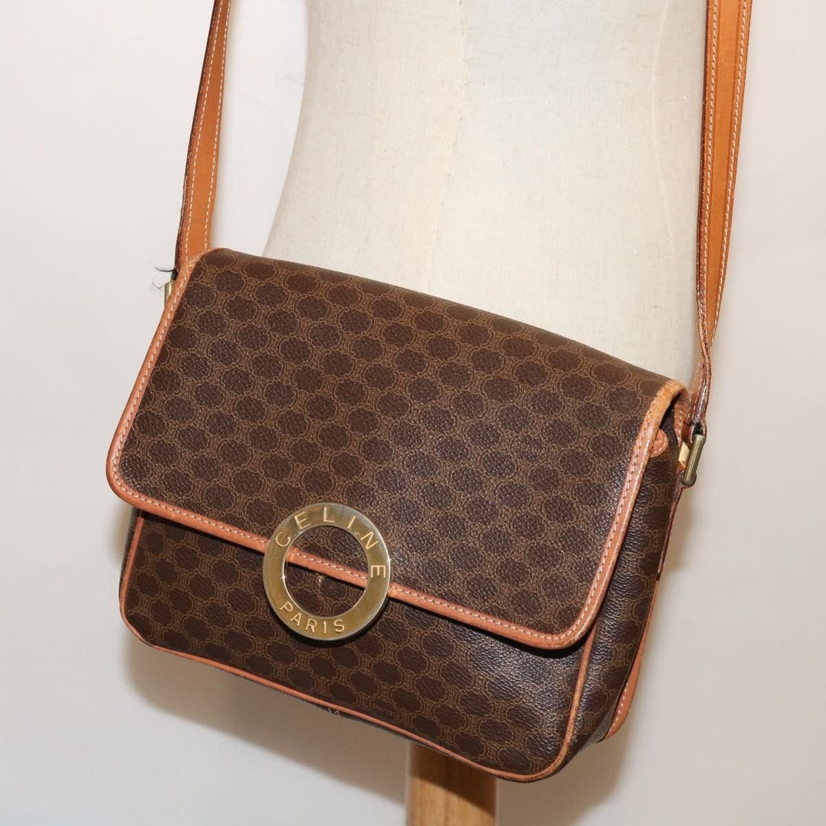 Celine Celine Circle Logo Shoulder Bag Canvas Size ONE SIZE - 13 Thumbnail