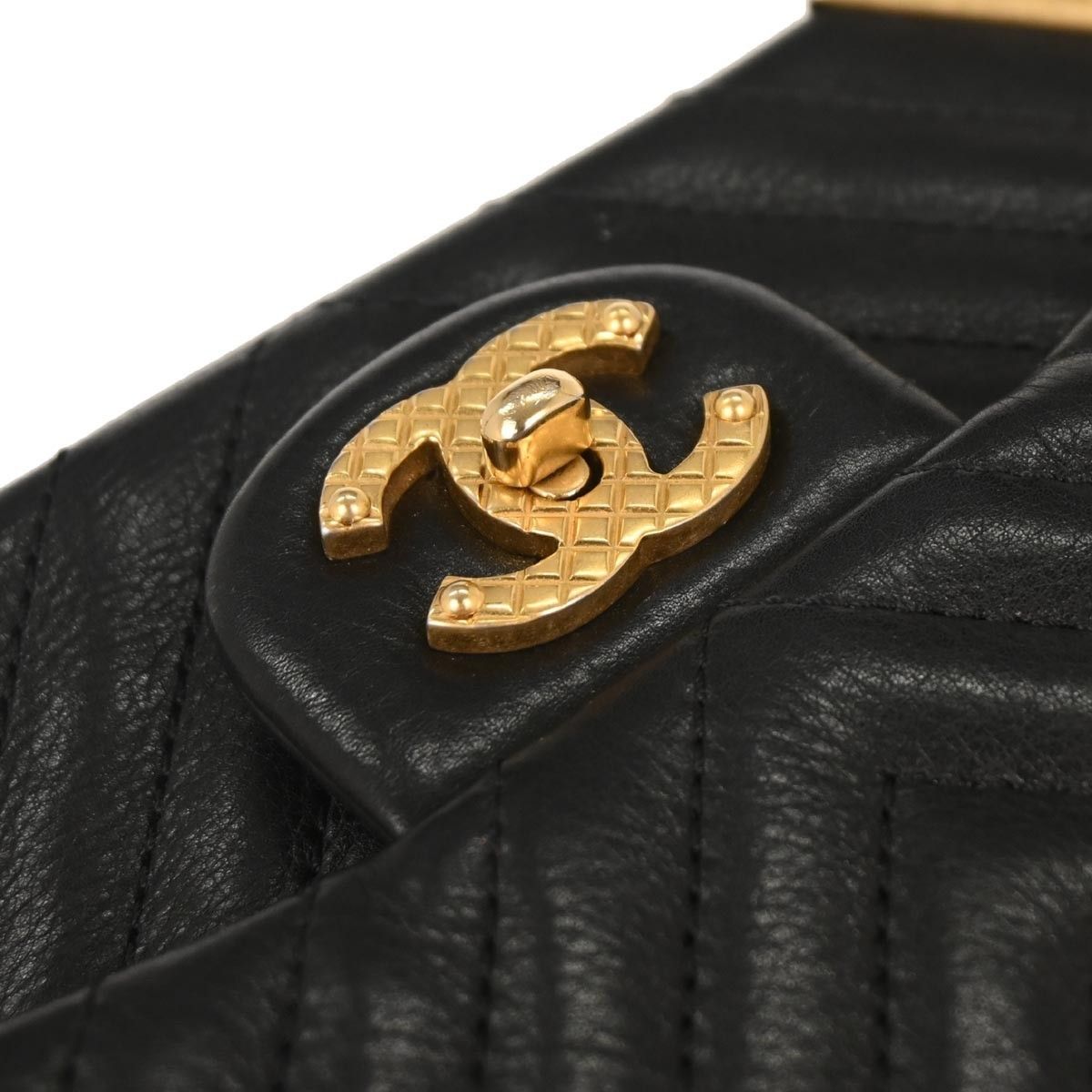 Chanel Chanel Rock the Corner Flap Bag Chevron Leather Size ONE SIZE - 9 Thumbnail