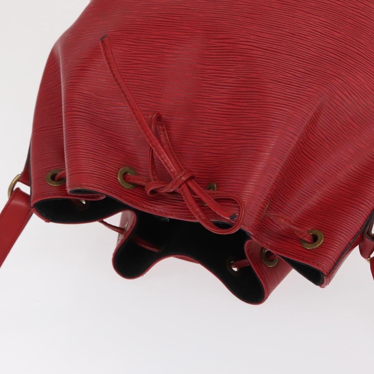 Louis Vuitton Louis Vuitton Petit Noe Epi Leather Size ONE SIZE - 16 Thumbnail