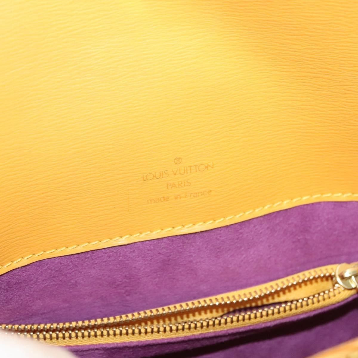 Louis Vuitton Louis Vuitton Buci Epi Leather Size ONE SIZE - 7 Thumbnail