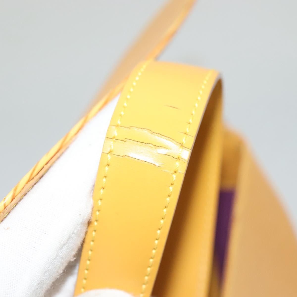 Louis Vuitton Louis Vuitton Buci Epi Leather Size ONE SIZE - 18 Thumbnail