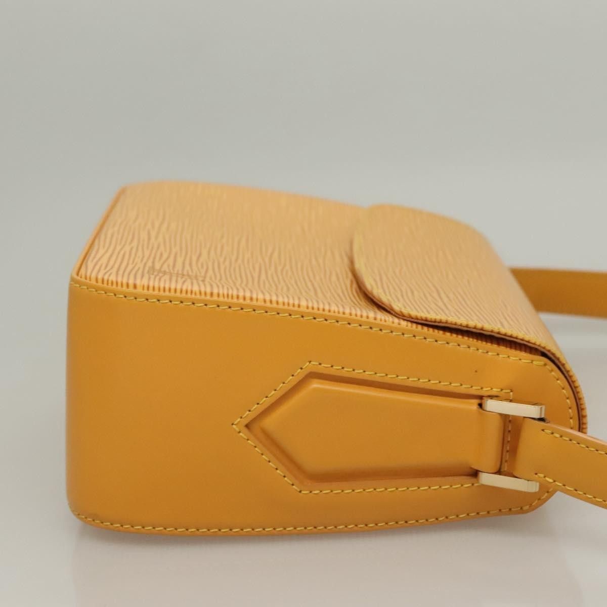 Louis Vuitton Louis Vuitton Buci Epi Leather Size ONE SIZE - 3 Thumbnail