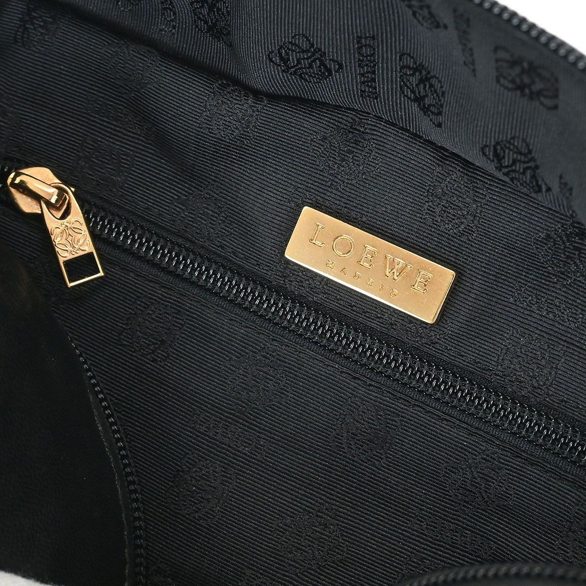 Loewe Loewe Anagram handbag Leather Size ONE SIZE - 10 Thumbnail