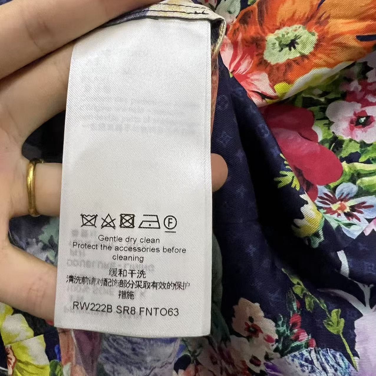 Louis Vuitton Louis Vuitton Floral Monogram Silk Button Up Size 40 Size S / US 4 / IT 40 - 4 Thumbnail