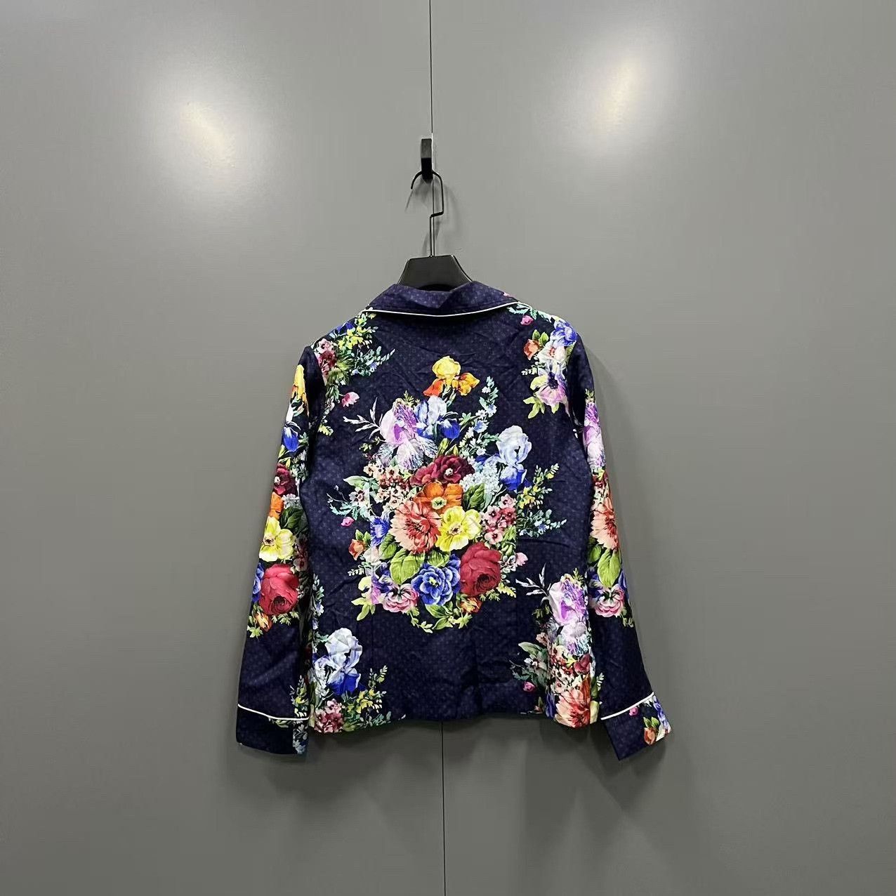 Louis Vuitton Louis Vuitton Floral Monogram Silk Button Up Size 40 Size S / US 4 / IT 40 - 3 Thumbnail