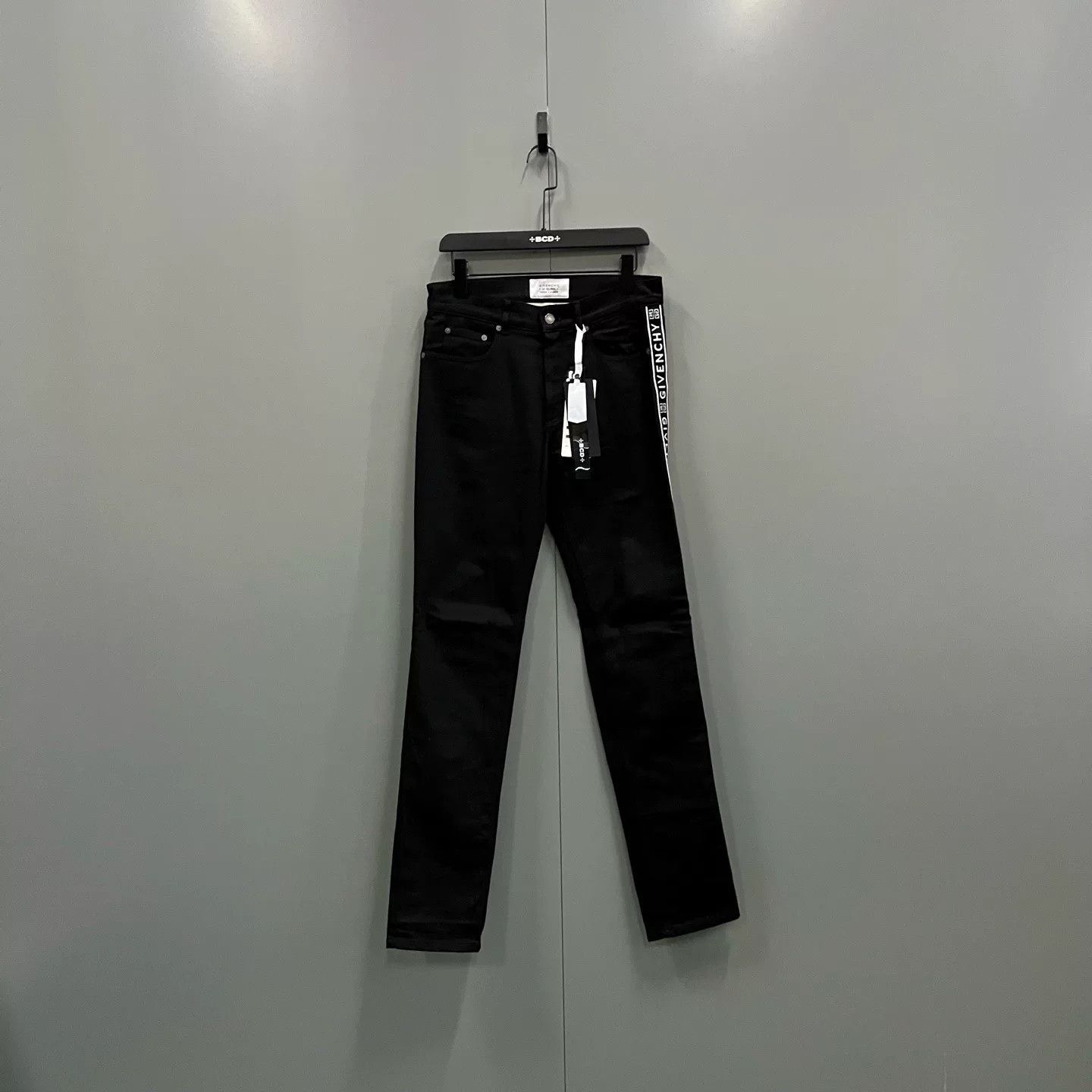 Givenchy Givenchy Logo Tape Denim Jeans Size 30 Size US 30 / EU 46 - 2 Thumbnail