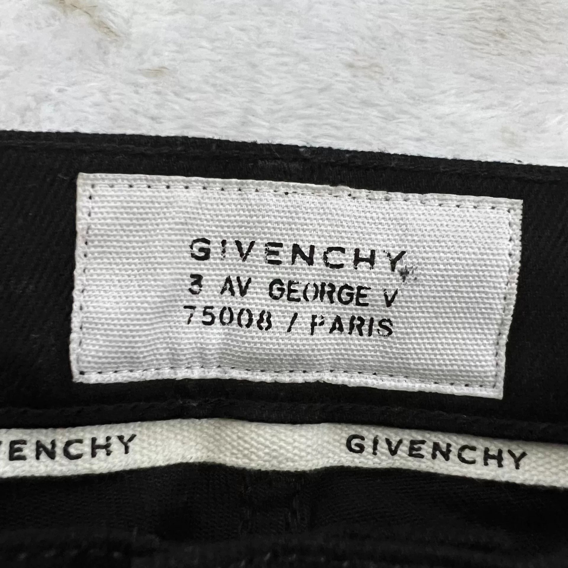 Givenchy Givenchy Logo Tape Denim Jeans Size 30 Size US 30 / EU 46 - 4 Thumbnail