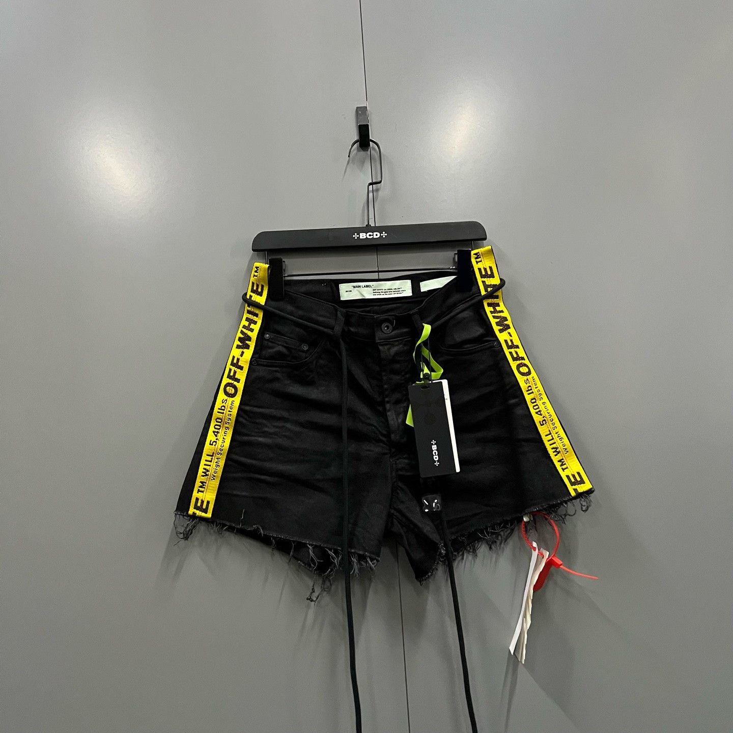 Off-White Off-White Industrial Belt Denim Shorts Size 27 Size 27" / US 4 / IT 40 - 2 Thumbnail