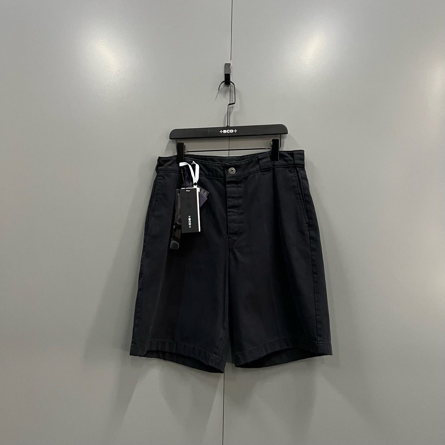 Prada Prada Bull Washed Bermuda Shorts Size 34 Size US 34 / EU 50 - 2 Thumbnail