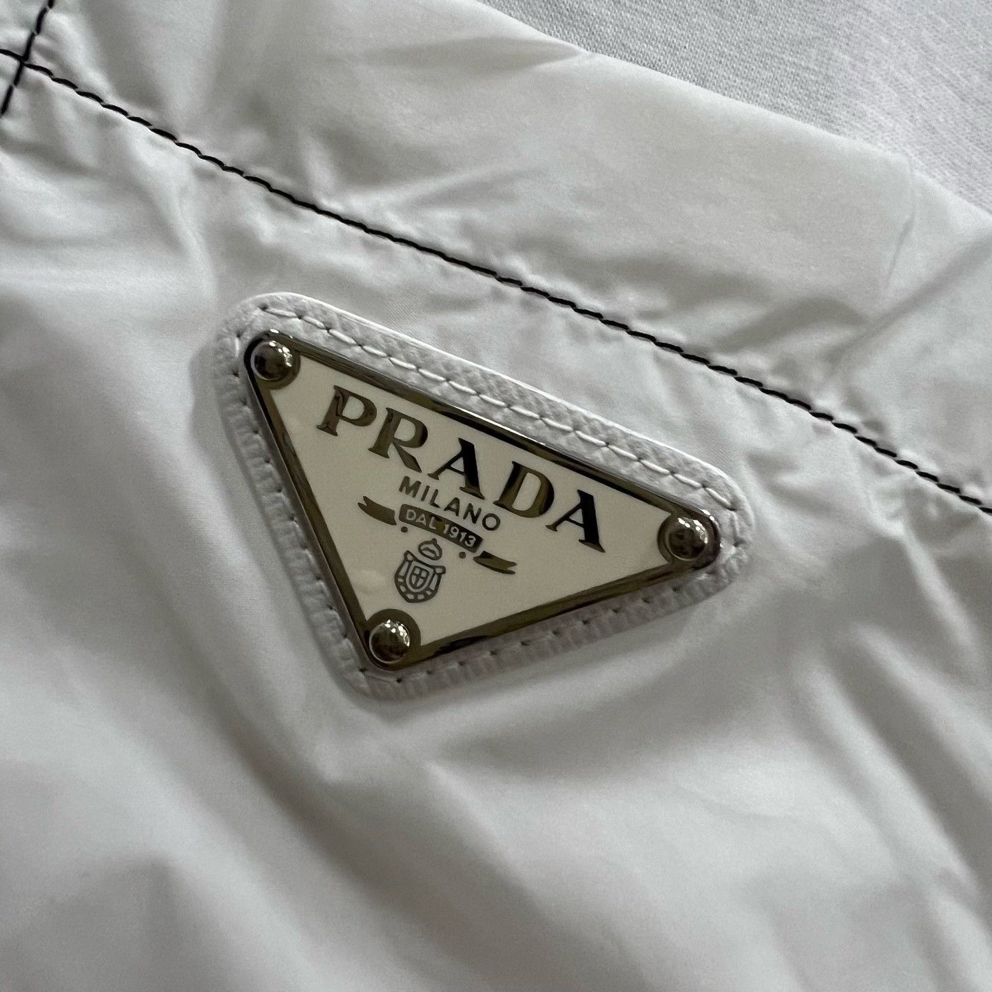Prada Prada Pocket Logo T-Shirt Size L Size US L / EU 52-54 / 3 - 5 Thumbnail