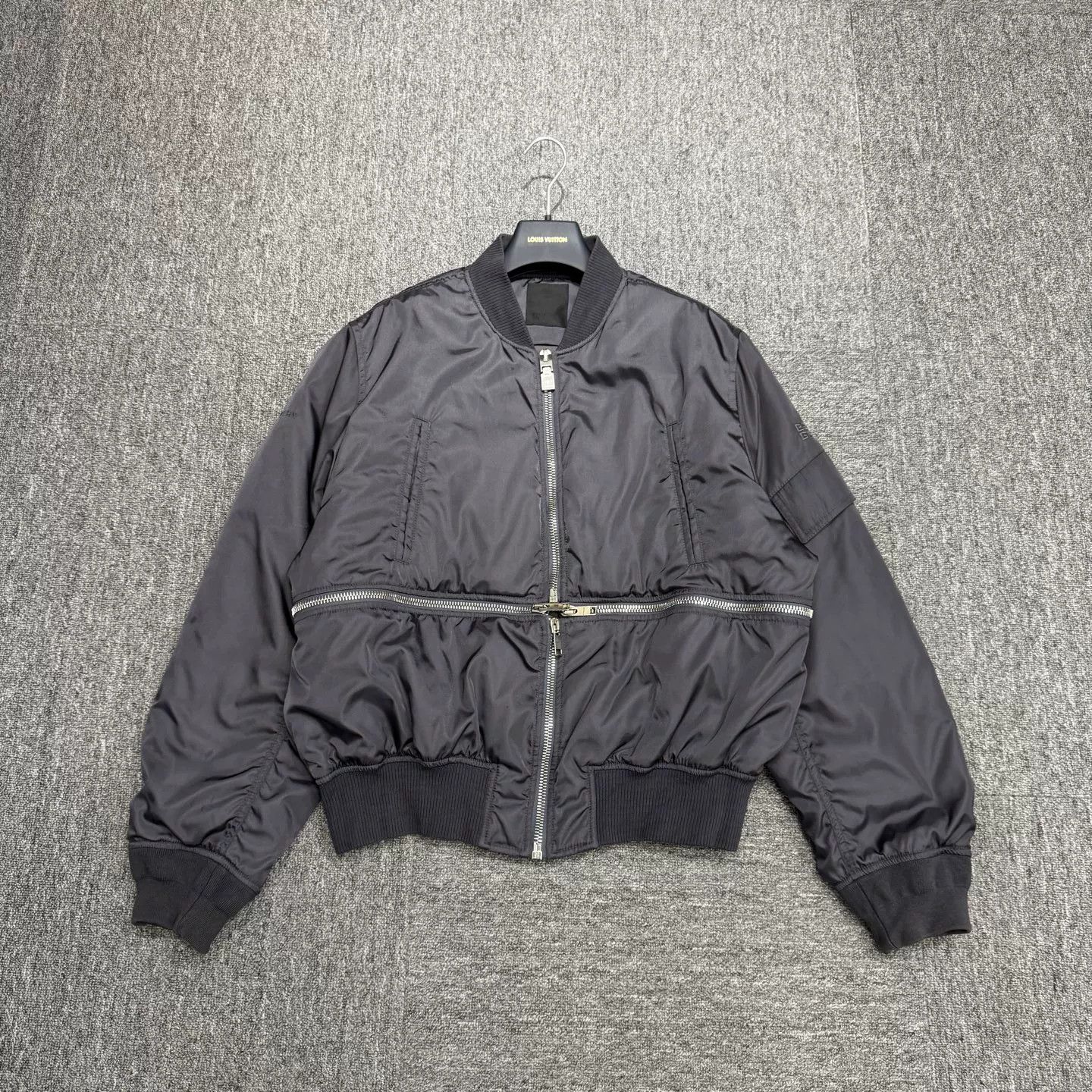 Givenchy Givenchy Nylon Bomber Jacket Size 50 Size US M / EU 48-50 / 2 - 2 Thumbnail