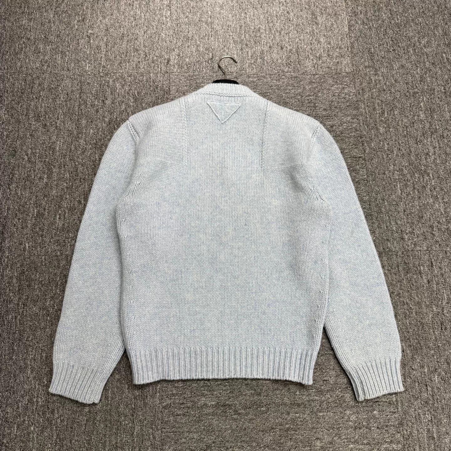 Prada Prada Virgin Wool V-Neck Sweater Size S Size US S / EU 44-46 / 1 - 6 Thumbnail
