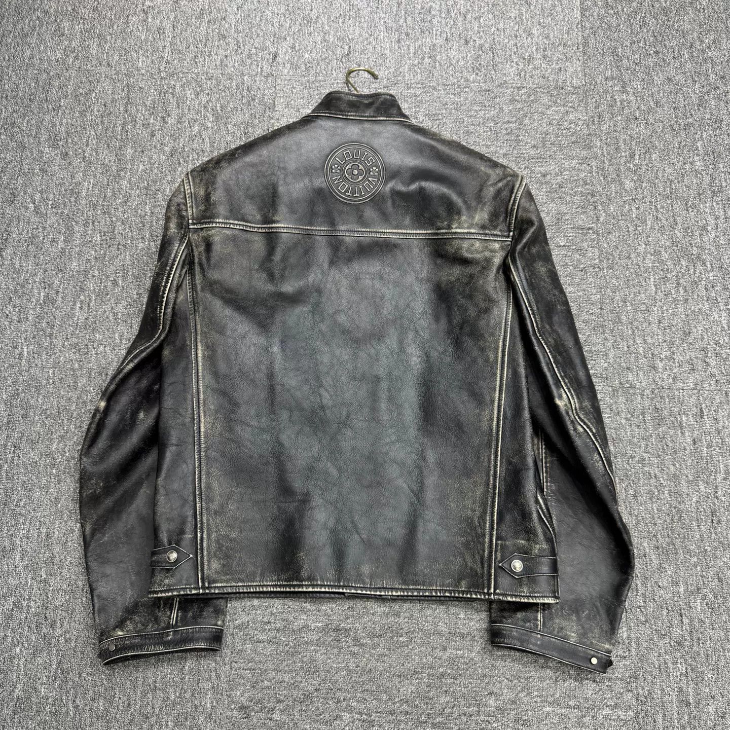 Louis Vuitton Louis Vuitton Distressed Leather Jacket Size L Size US L / EU 52-54 / 3 - 6 Thumbnail