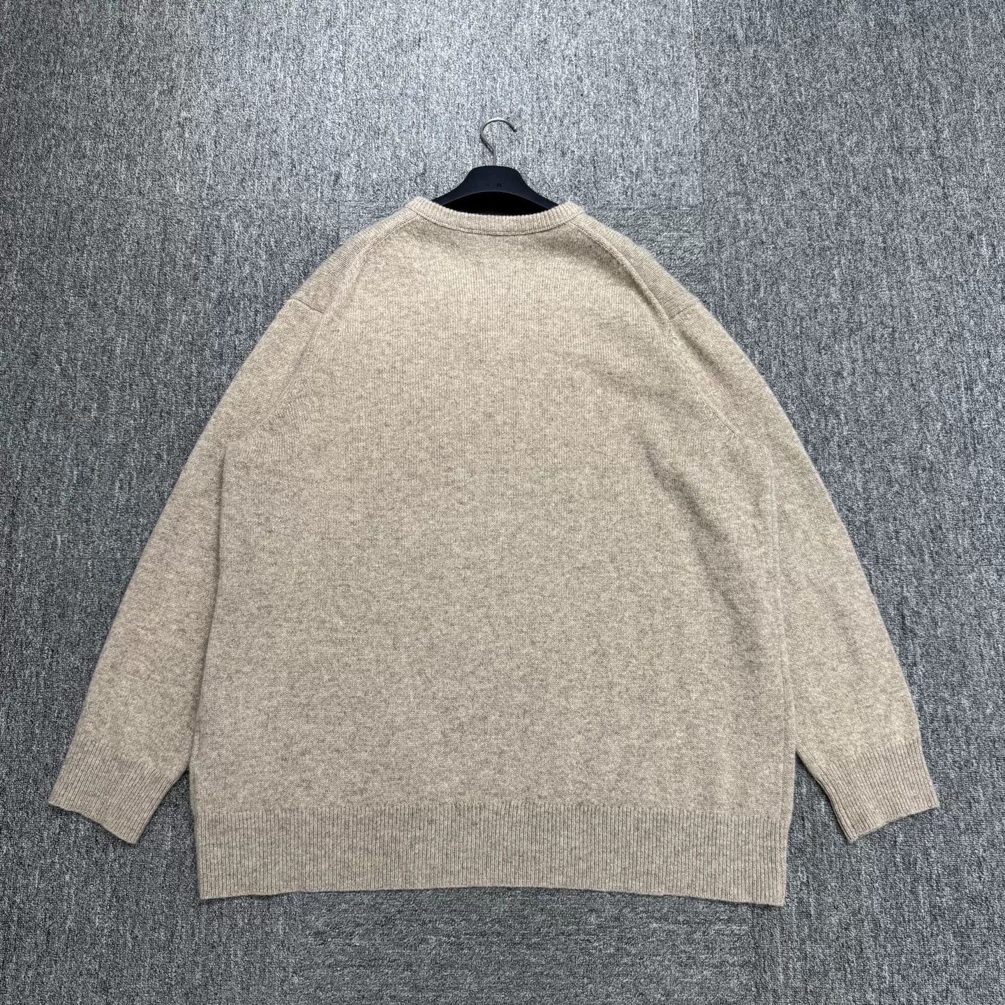 Acne Studios Acne Studios V-Neck Wool Cashmere Sweater Size XXL Size US XXL / EU 58 / 5 - 6 Thumbnail