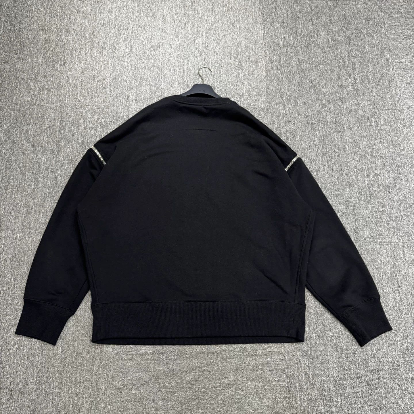Givenchy Givenchy Logo Patch Zip Detail Sweatshirt Size XXL Size US XXL / EU 58 / 5 - 8 Thumbnail