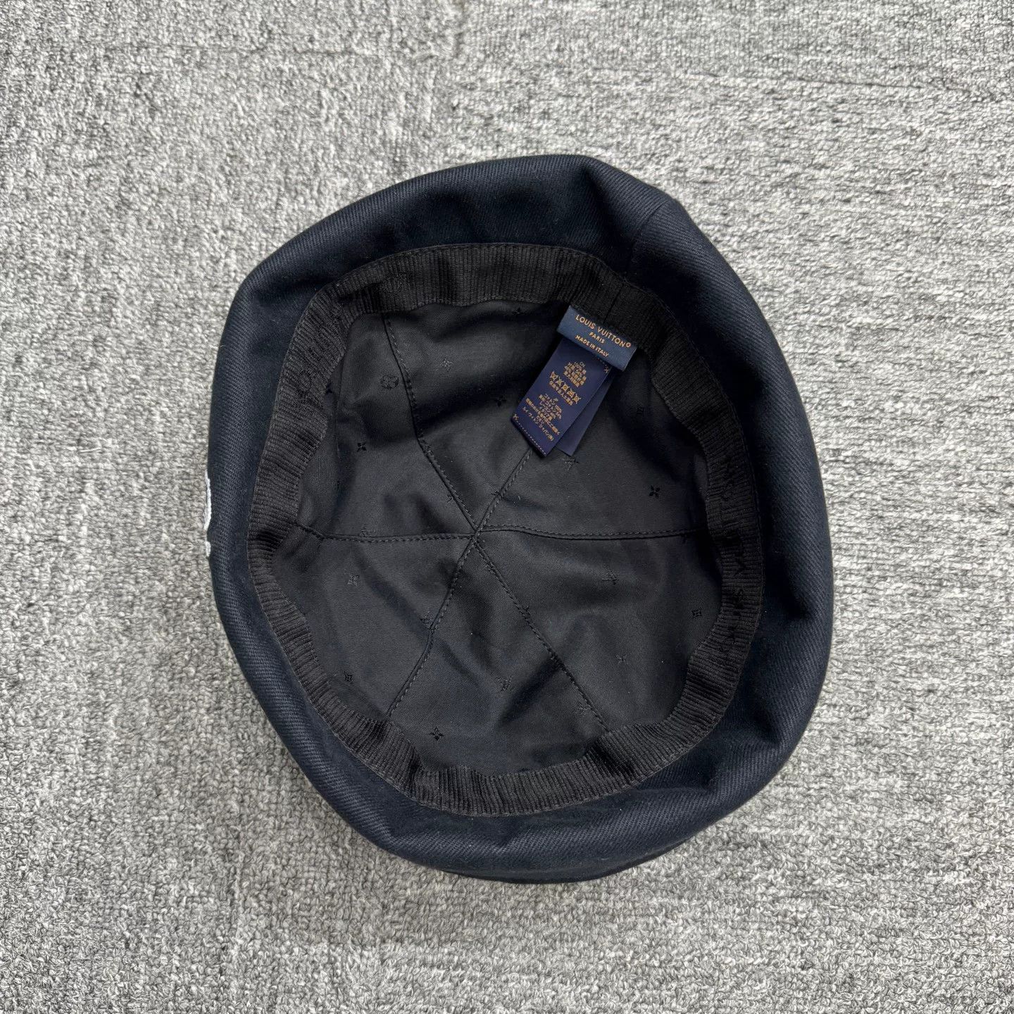 Louis Vuitton Louis Vuitton Embroidered Logo Bucket Hat ONE SIZE Size ONE SIZE - 5 Thumbnail