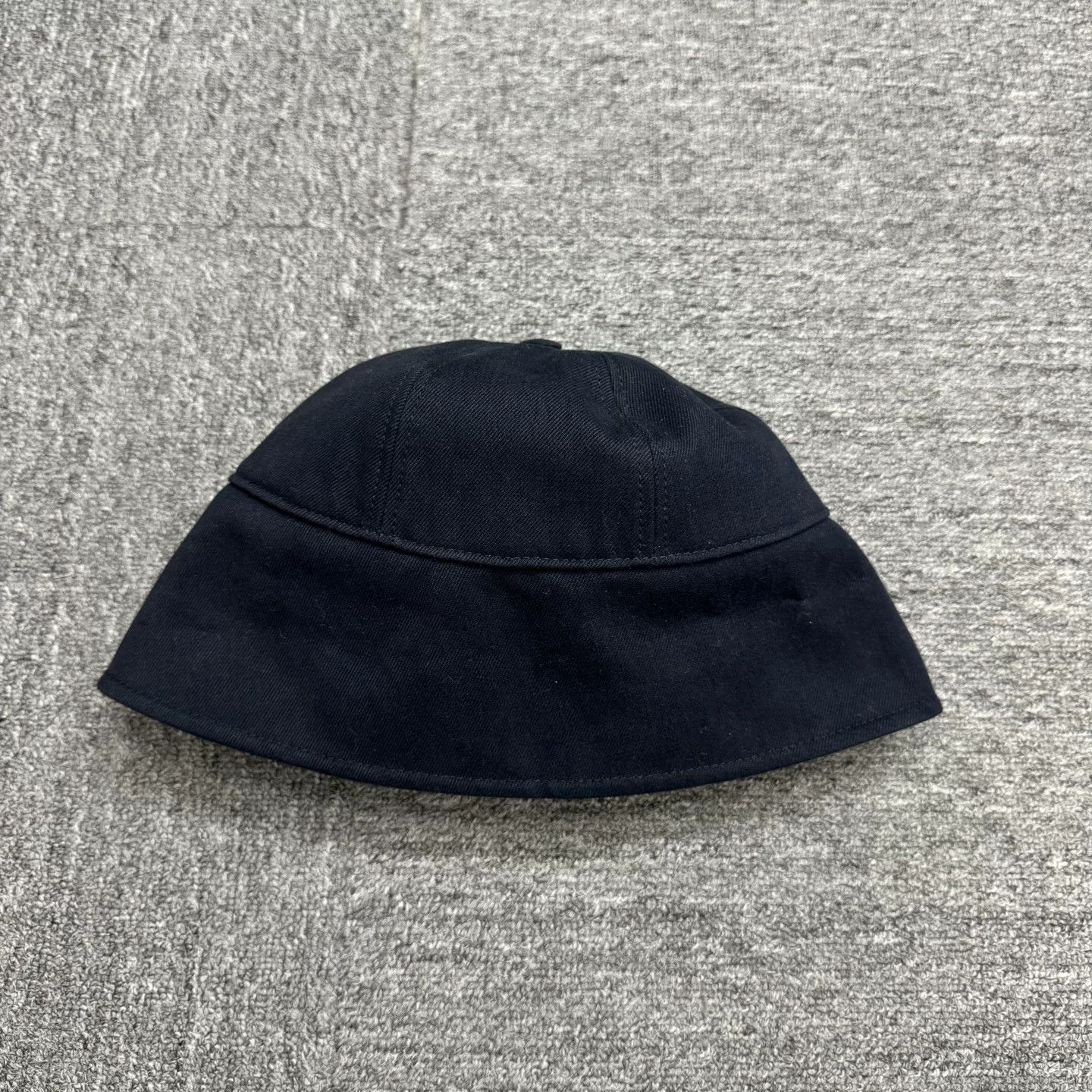 Louis Vuitton Louis Vuitton Embroidered Logo Bucket Hat ONE SIZE Size ONE SIZE - 3 Thumbnail