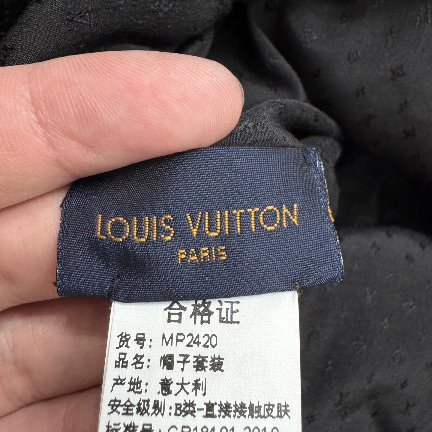 Louis Vuitton Louis Vuitton Lambskin Fur Hat Size ONE SIZE - 4 Thumbnail