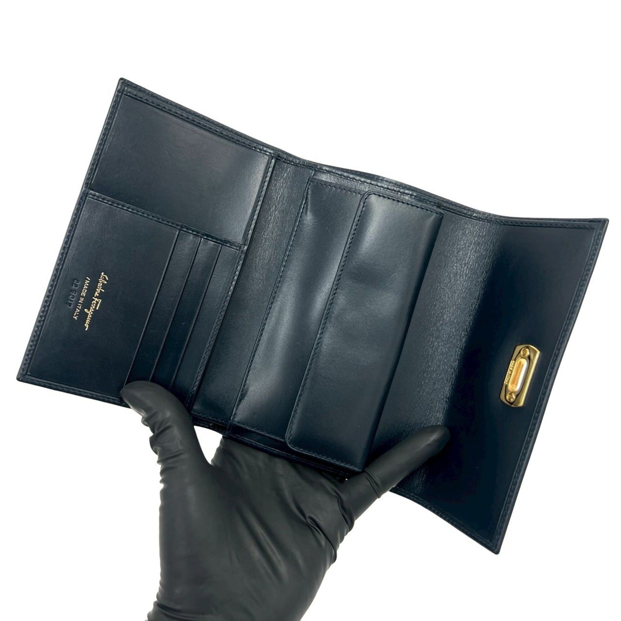 Salvatore Ferragamo Salvatore Ferragamo Gancini hardware leather trifold wallet, navy, 26883 Size ONE SIZE - 7 Thumbnail