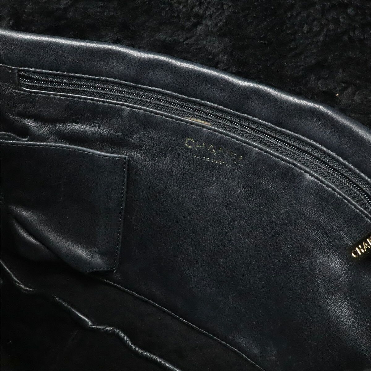 Chanel Chanel Chanel Shearling Shoulder Bag Fur Shoulder Bag DUTY FREE for USA Size ONE SIZE - 7 Thumbnail