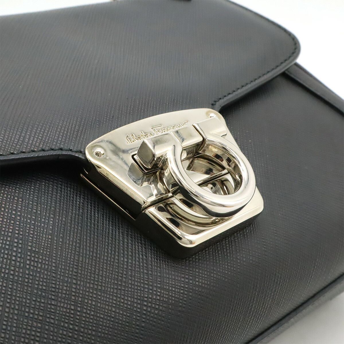 Salvatore Ferragamo Salvatore Ferragamo Salvatore Ferragamo Gancini Vara Leather Shoulder Bag Leather Shoulder Bag BW-8462 DUTY FREE for USA Size ONE SIZE - 8 Thumbnail