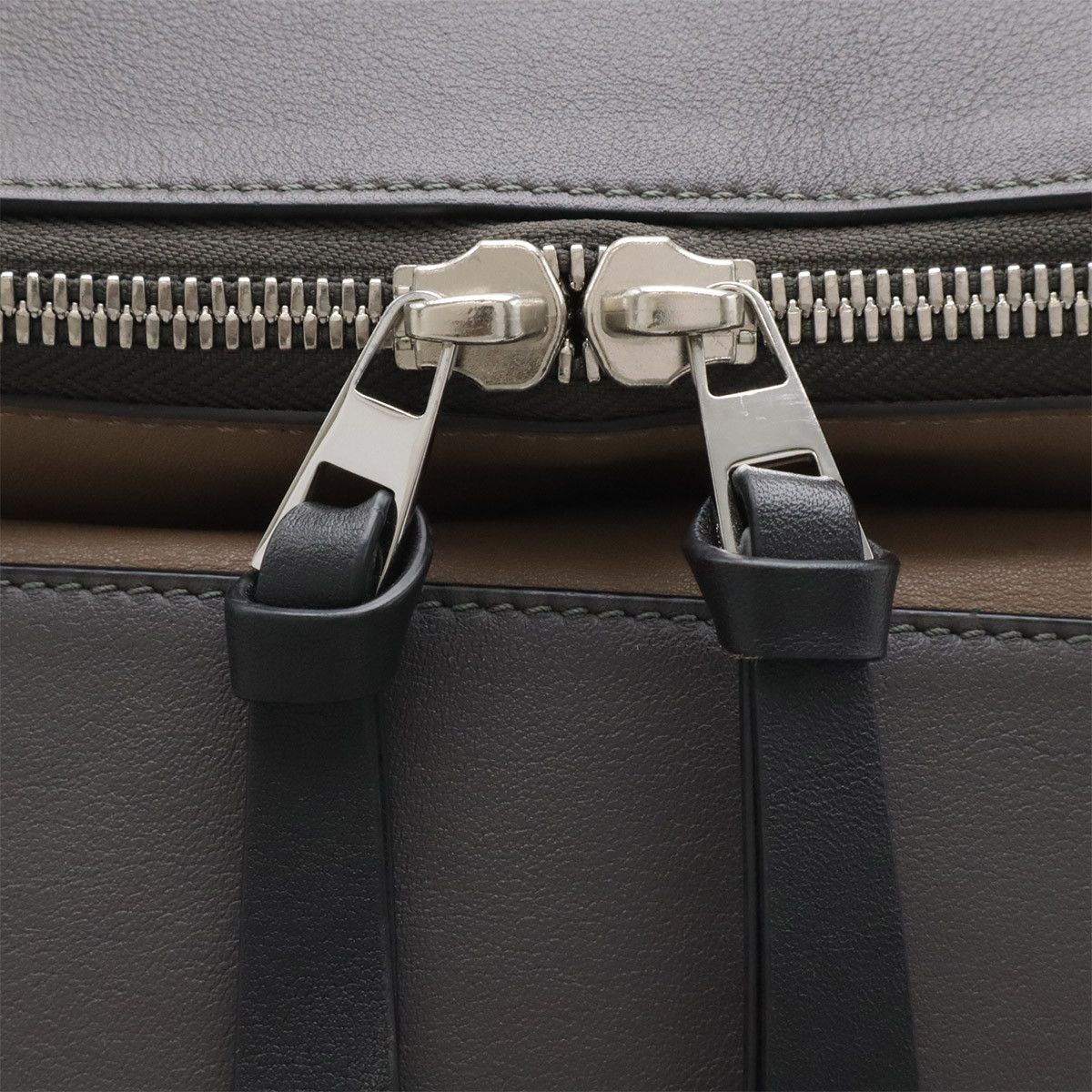Loewe Loewe Loewe Goya Calfskin Backpack Leather Backpack 316.12BS53 DUTY FREE for USA Size ONE SIZE - 5 Thumbnail